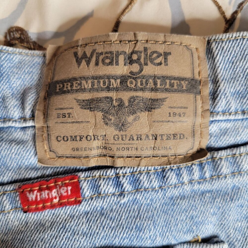 Wrangler Light Blue Denim Men's Shorts - Size 42 - Picture 6 of 6